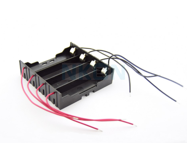 Suporte de bateria 4x 18650 com contatos terminais e fios soltos